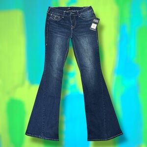 ✨ True Religion✨
Joey Mid Rise Flap Flare Jeans, NWT!